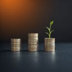 Piles de pieces d argent croissantes avec pousse verte sortant de la plus haute